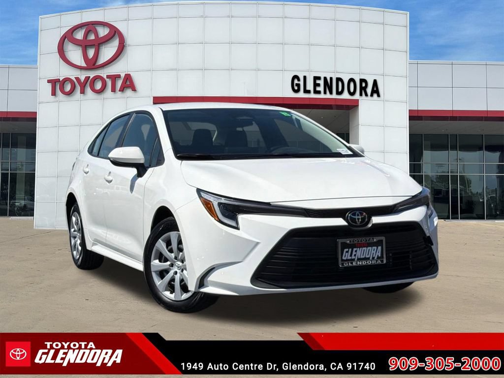 Used 2026 Toyota Corolla LE w/ Carpet Mat Package (TMS) FWD image 2