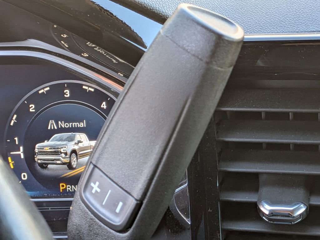 Used 2022 Chevrolet Silverado 1500 LT image 23