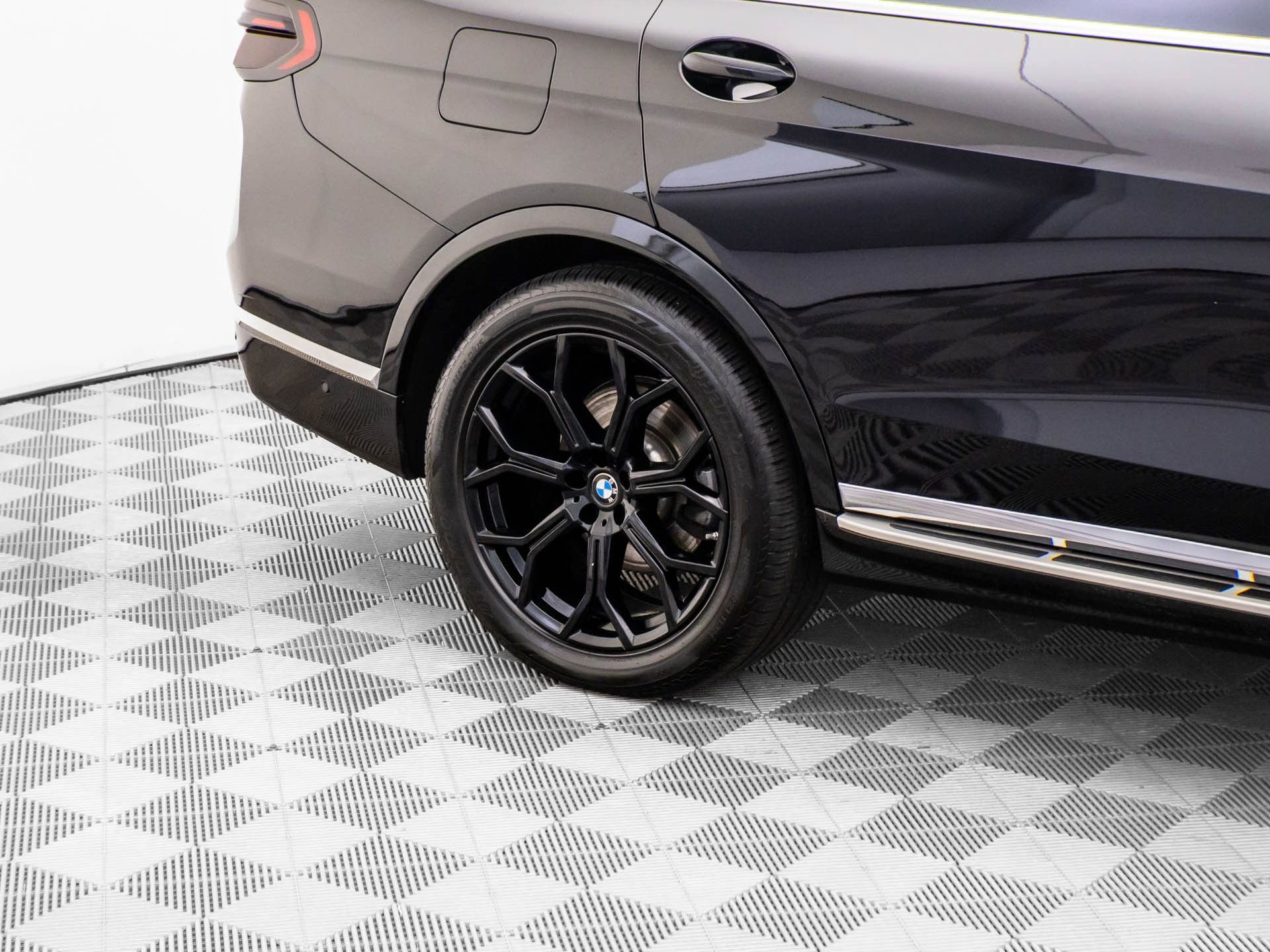 Used 2024 BMW X7 xDrive40i image 35