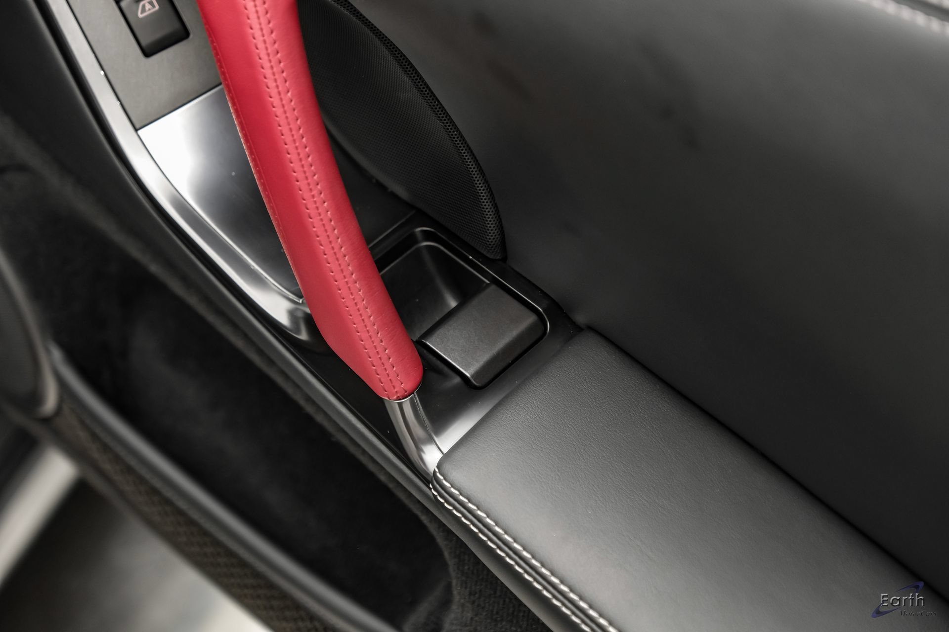 Used 2014 Nissan GT-R Black Edition AWD/4WD image 98