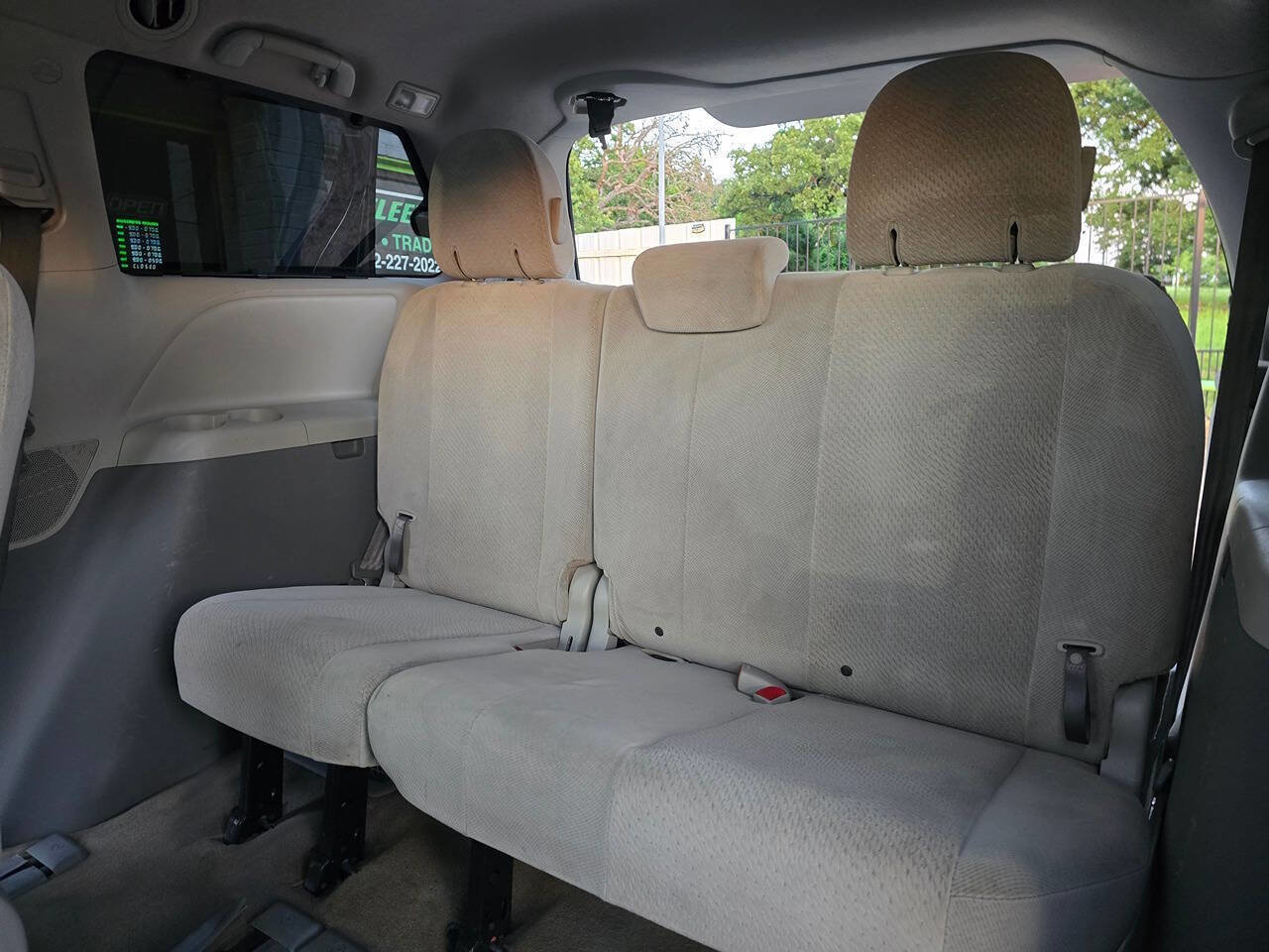 Used 2012 Toyota Sienna LE FWD image 17