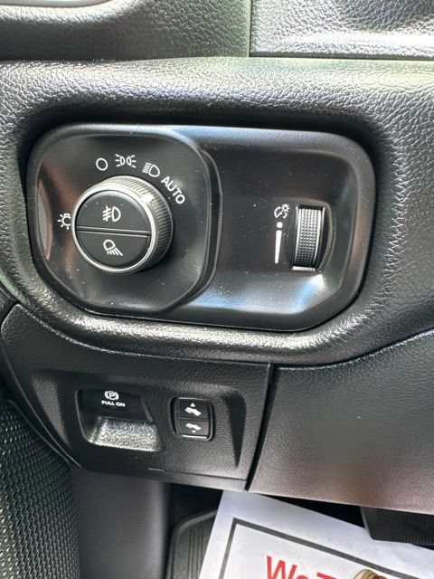 Used 2020 RAM 1500 Big Horn AWD/4WD image 42