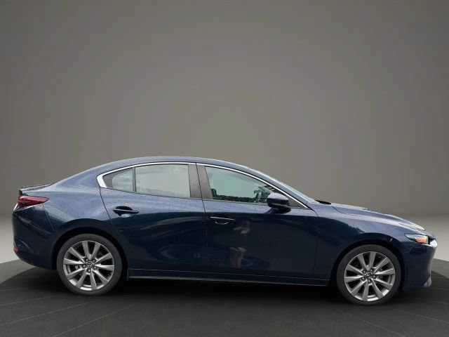 Used 2021 MAZDA MAZDA3 s FWD image 4