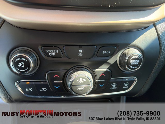 Used 2018 Jeep Cherokee Limited AWD/4WD image 16