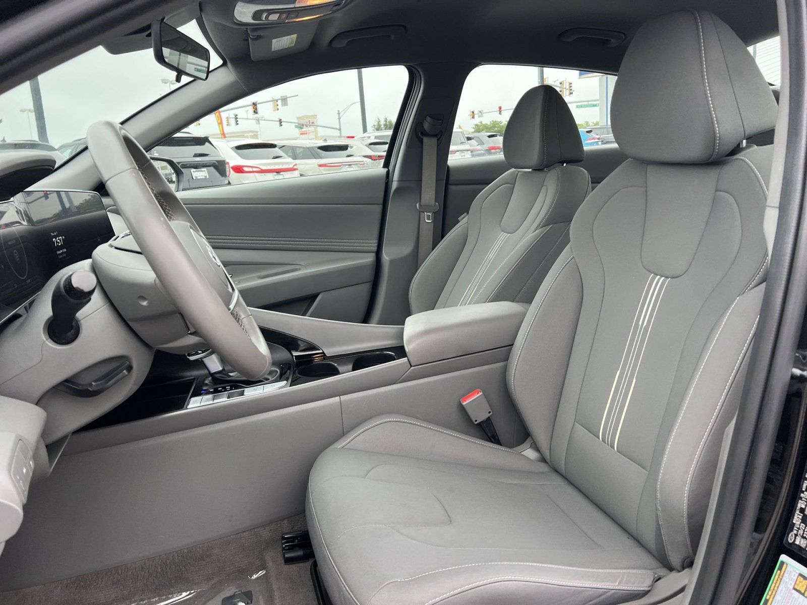 Used 2023 Hyundai Elantra SEL w/ Convenience Package FWD image 13