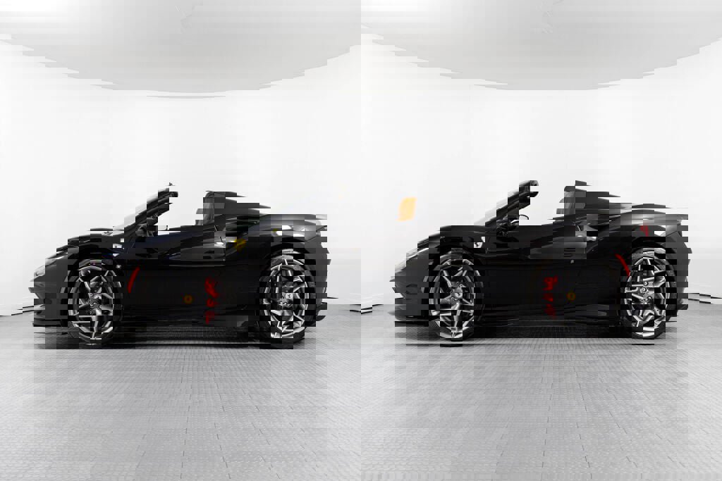 Certified 2023 Ferrari F8 Tributo image 12