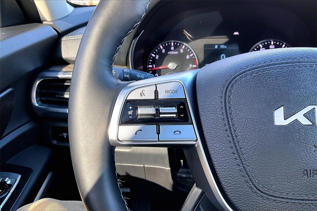 Used 2022 Kia Telluride EX w/ EX Premium Package image 11