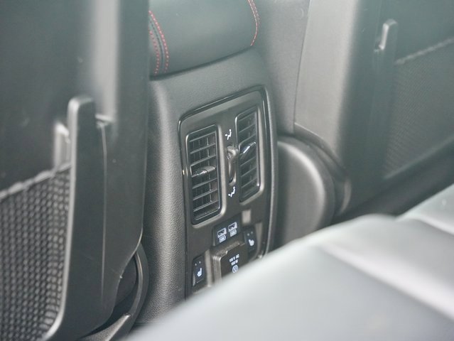 Used 2024 Dodge Durango GT image 12