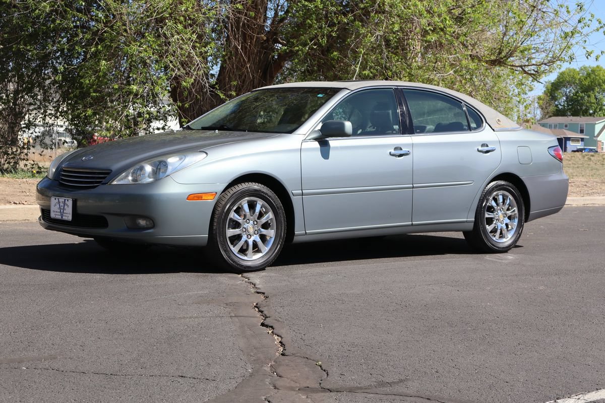 Used 2004 Lexus ES 330 w/ Premium Pkg FWD image 11