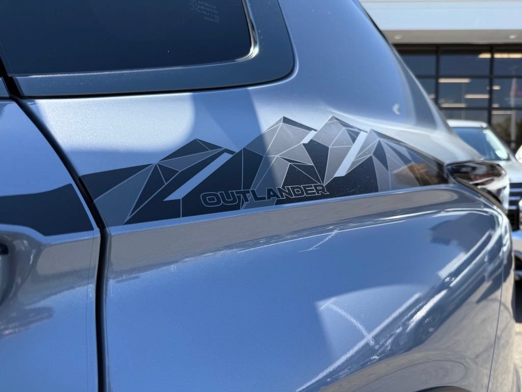 New 2026 Mitsubishi Outlander AWD image 7