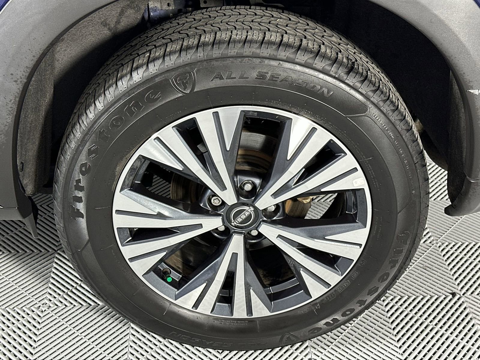 Used 2022 Nissan Rogue SV AWD/4WD image 10