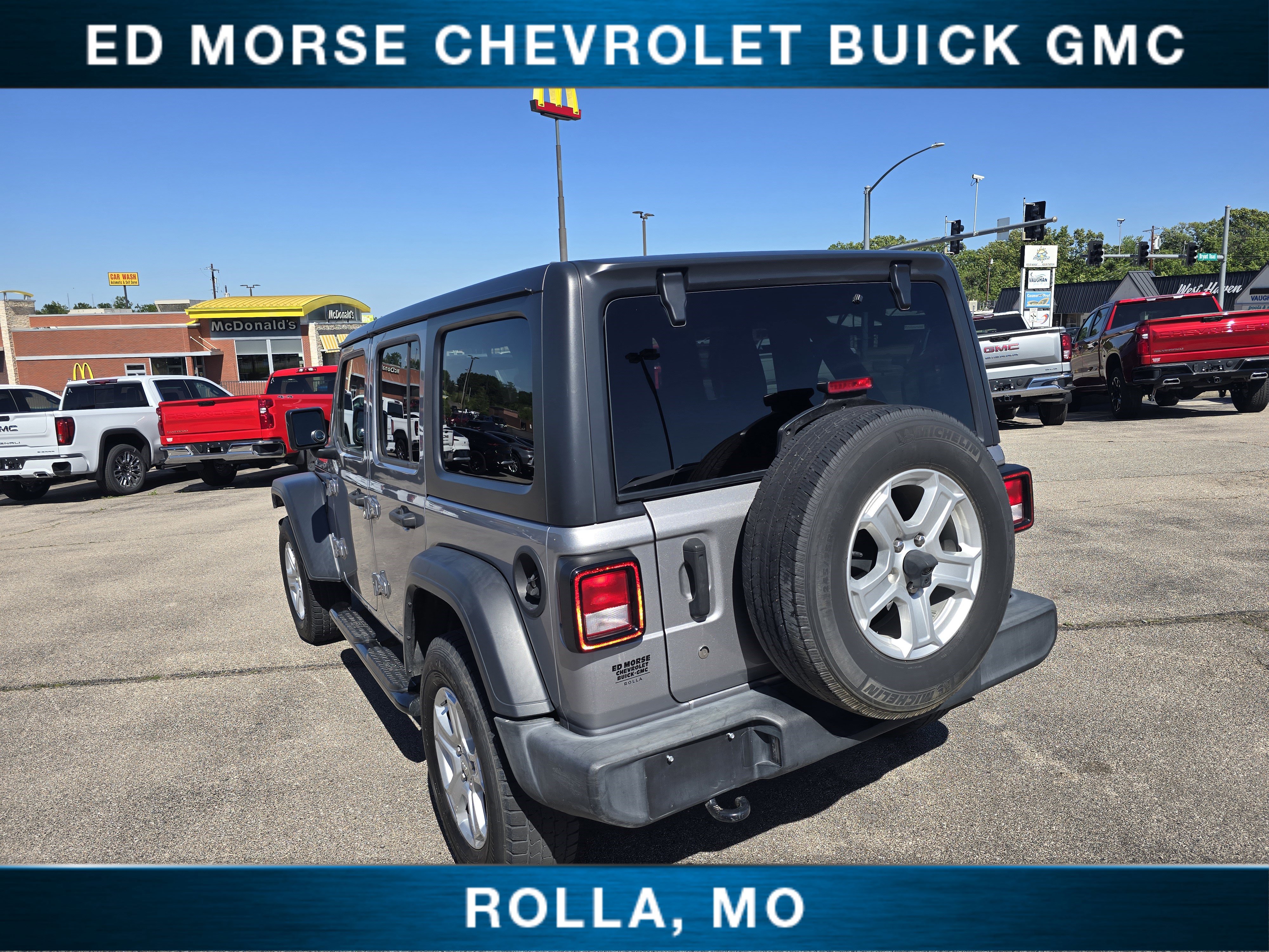 Used 2018 Jeep Wrangler Unlimited Sport S AWD/4WD image 5