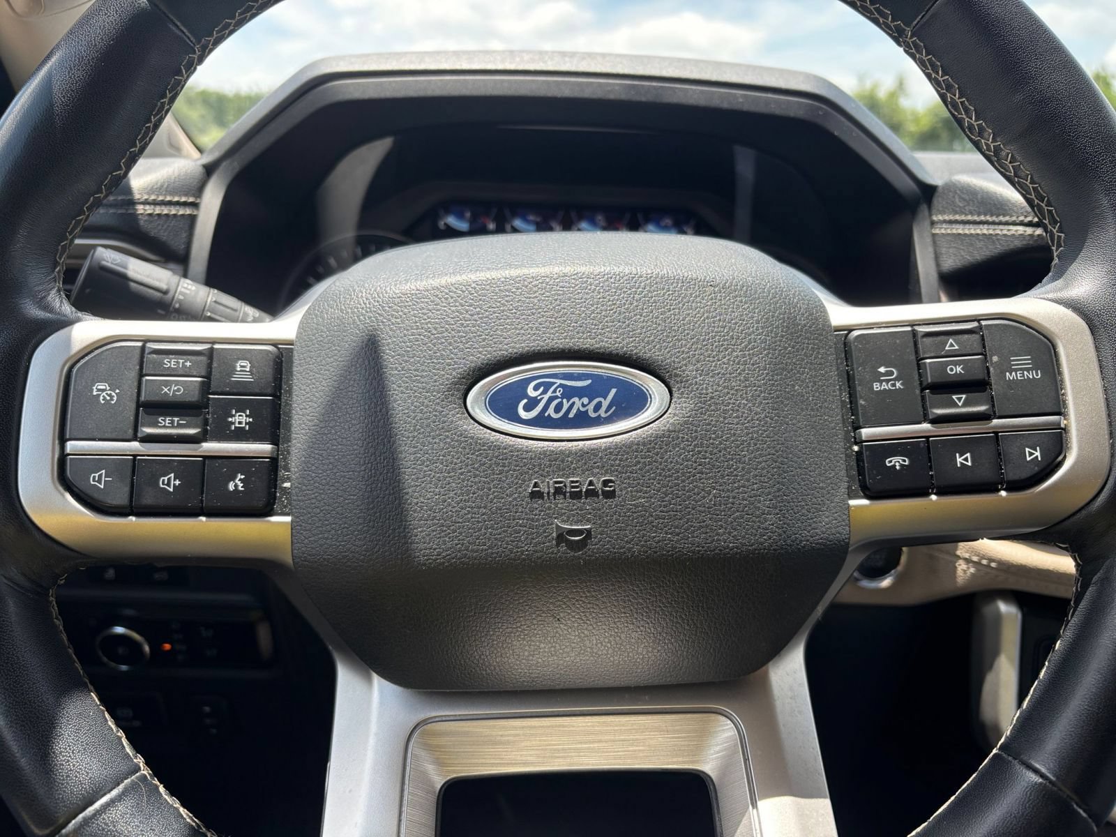 Used 2024 Ford Expedition Limited AWD/4WD image 30