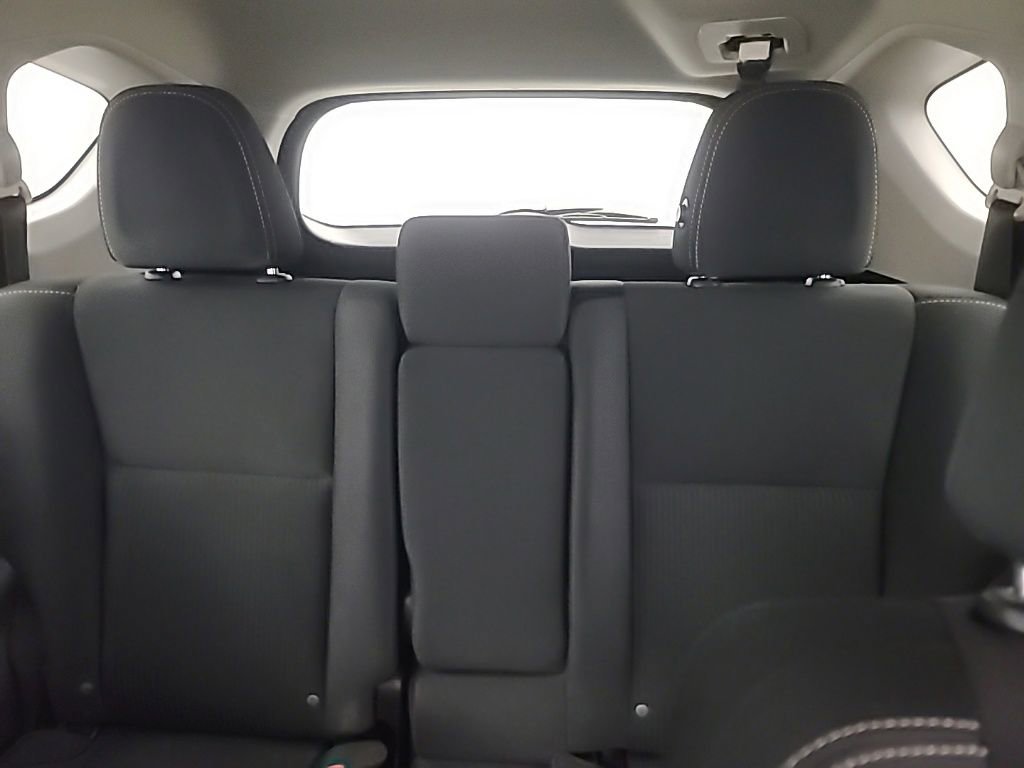 Used 2015 Toyota RAV4 XLE image 25