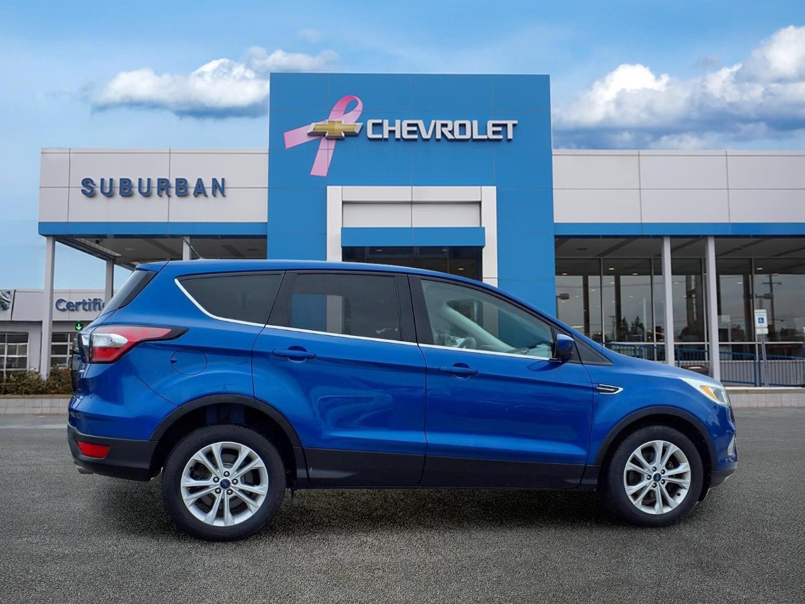 Used 2017 Ford Escape SE w/ SE Cold Weather Package FWD image 4
