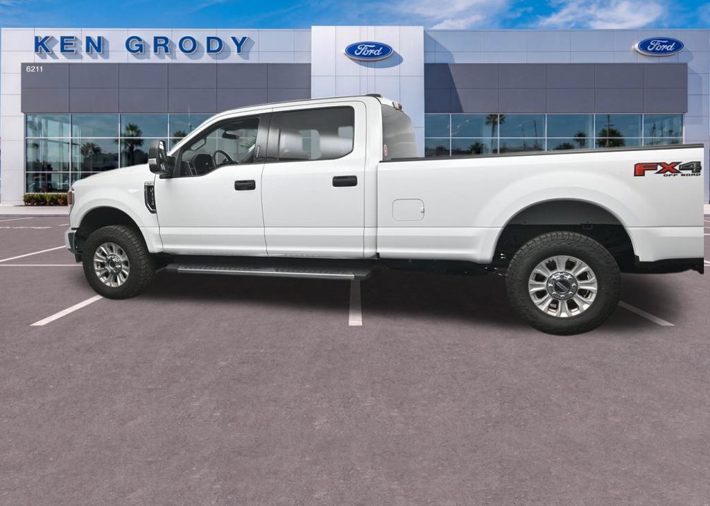 Used 2020 Ford F350 XLT w/ XLT Value Package AWD/4WD image 3