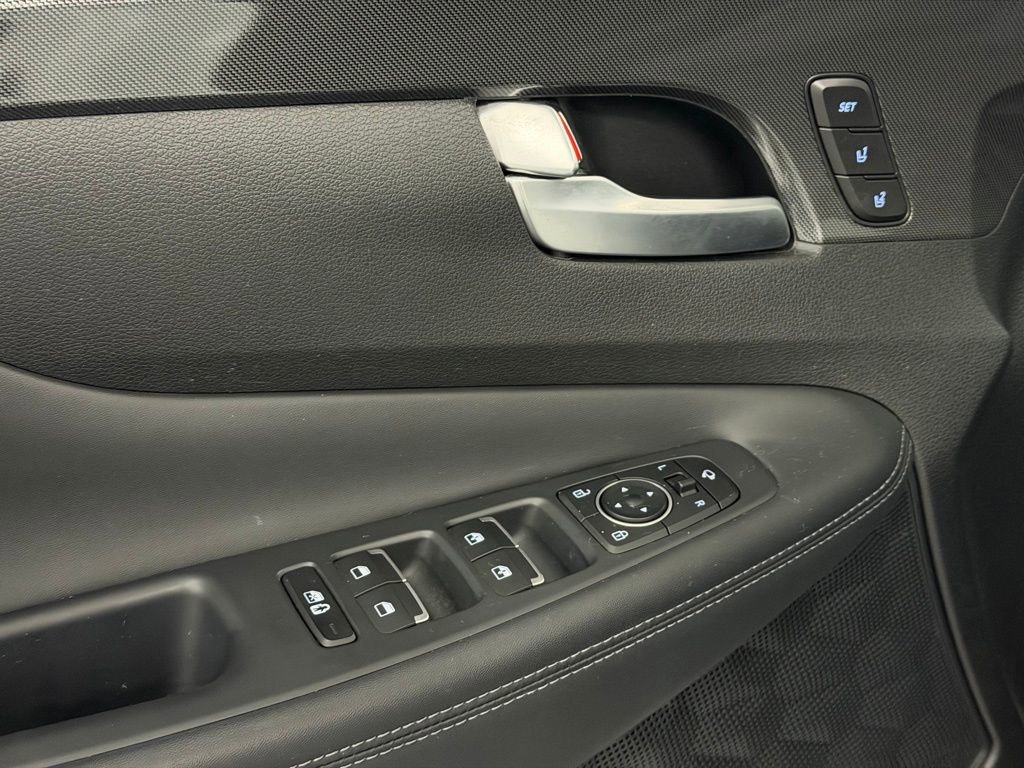 Certified 2023 Hyundai Santa Fe Limited image 12