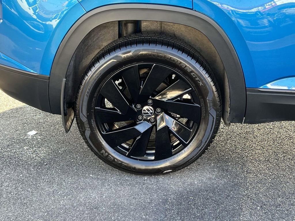 Used 2024 Volkswagen Atlas Cross Sport SE image 9