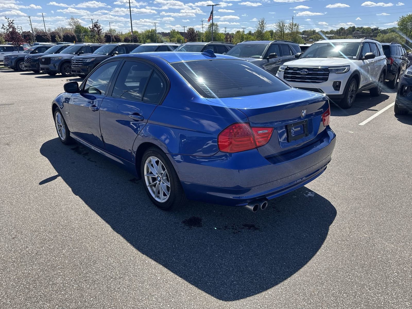 Used 2010 BMW 328i xDrive Sedan AWD/4WD image 4