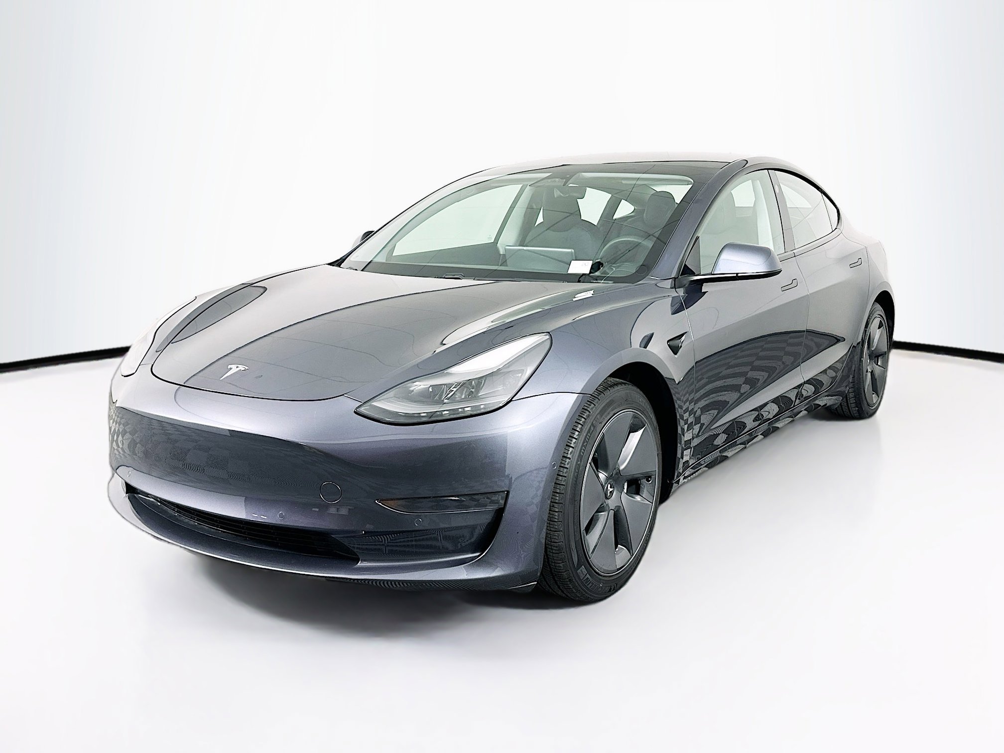 Used 2021 Tesla Model 3 Standard Range Plus image 3