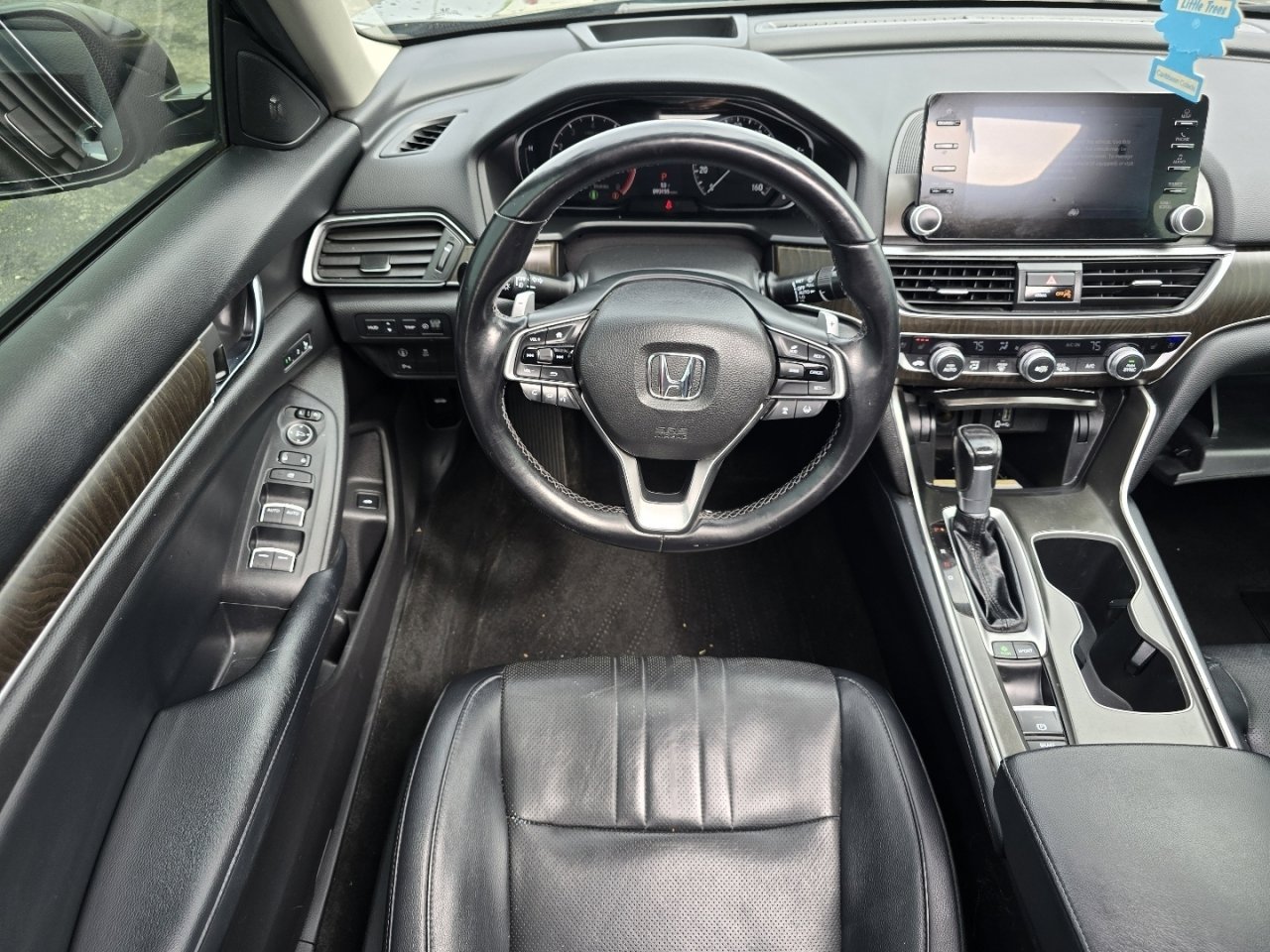 Used 2018 Honda Accord Touring image 25