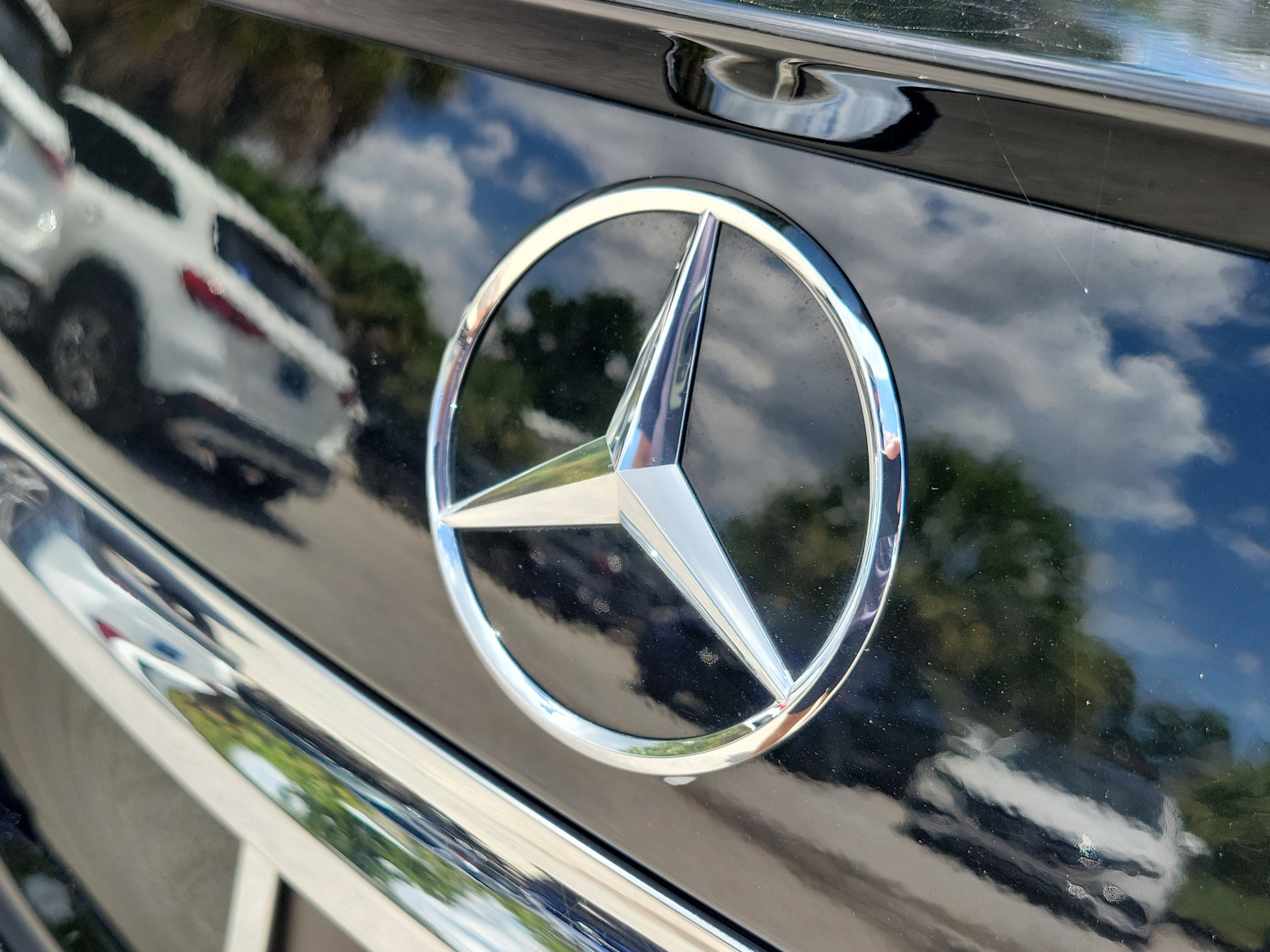Certified 2023 Mercedes-Benz S 500 4MATIC image 31