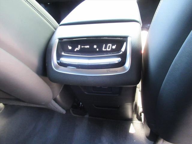 Certified 2024 Cadillac XT6 Sport w/ Platinum Package image 16