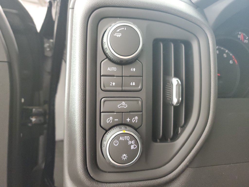 New 2026 Chevrolet Silverado 1500 Custom Trail Boss w/ Midnight Edition AWD/4WD image 23