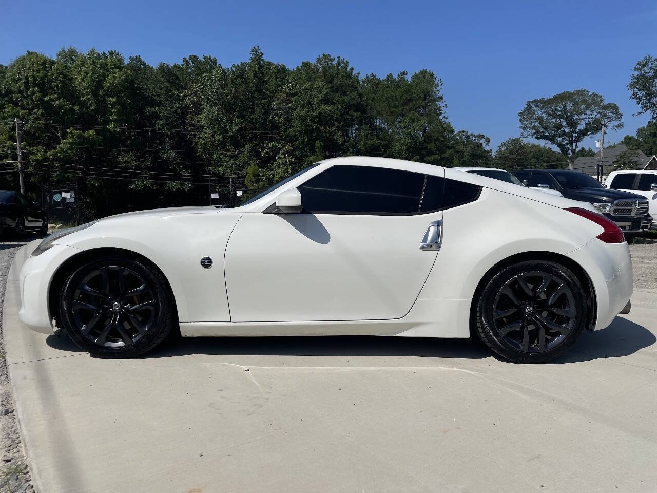 Used 2013 Nissan 370Z Coupe RWD image 4