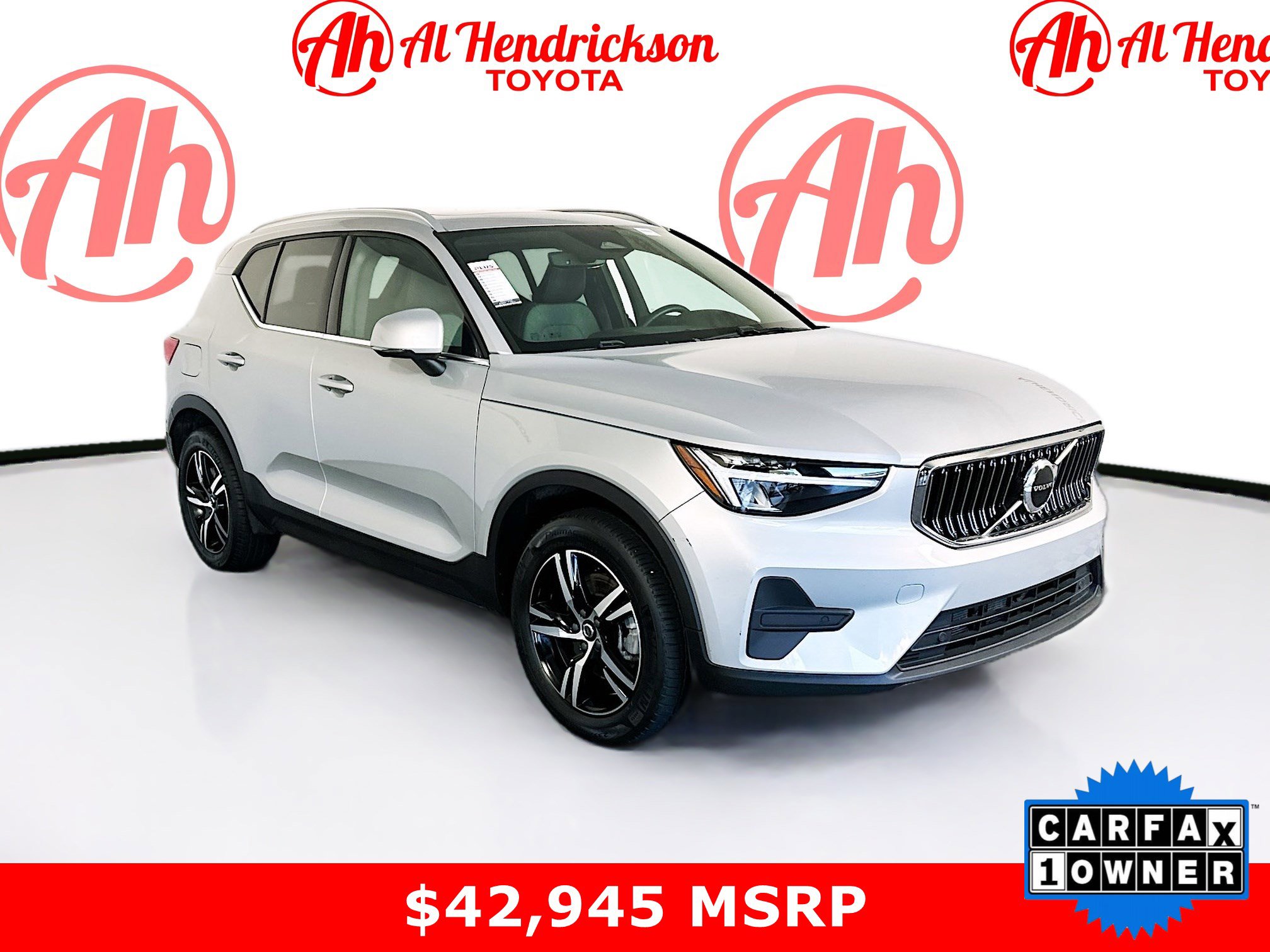 Used 2025 Volvo XC40 B5 Core