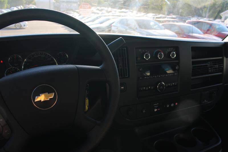 Used 2022 Chevrolet Express 2500 w/ Driver Convenience Package image 13