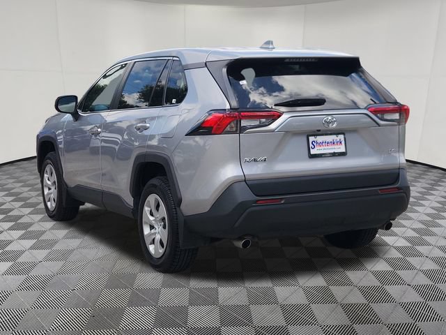 Used 2022 Toyota RAV4 LE FWD image 8
