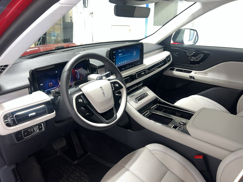 New 2025 Lincoln Aviator Reserve w/ Jet Appearance Package image 8
