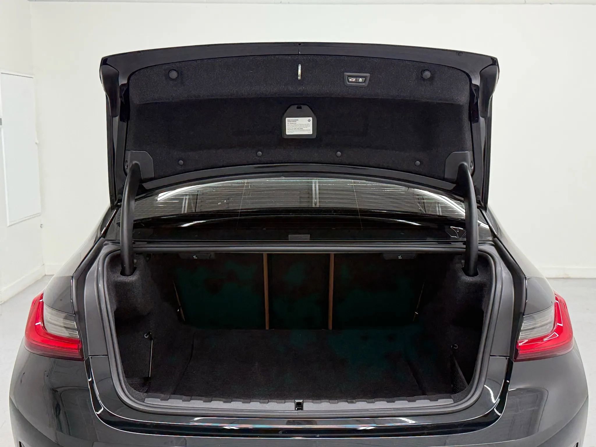 Used 2021 BMW 330i Sedan w/ Convenience Package image 30