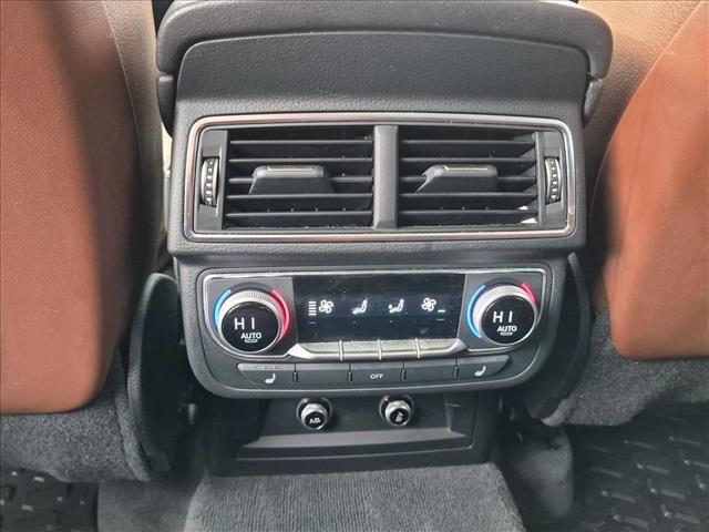 Used 2018 Audi Q7 3.0T Prestige w/ Prestige Package AWD/4WD image 17