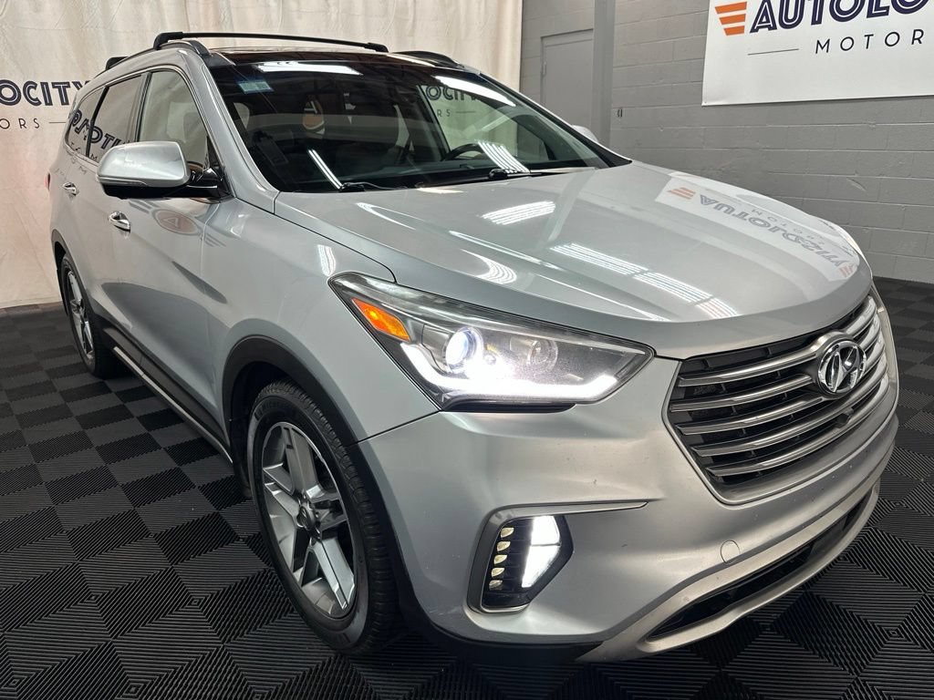 Used 2017 Hyundai Santa Fe Limited AWD/4WD image 2