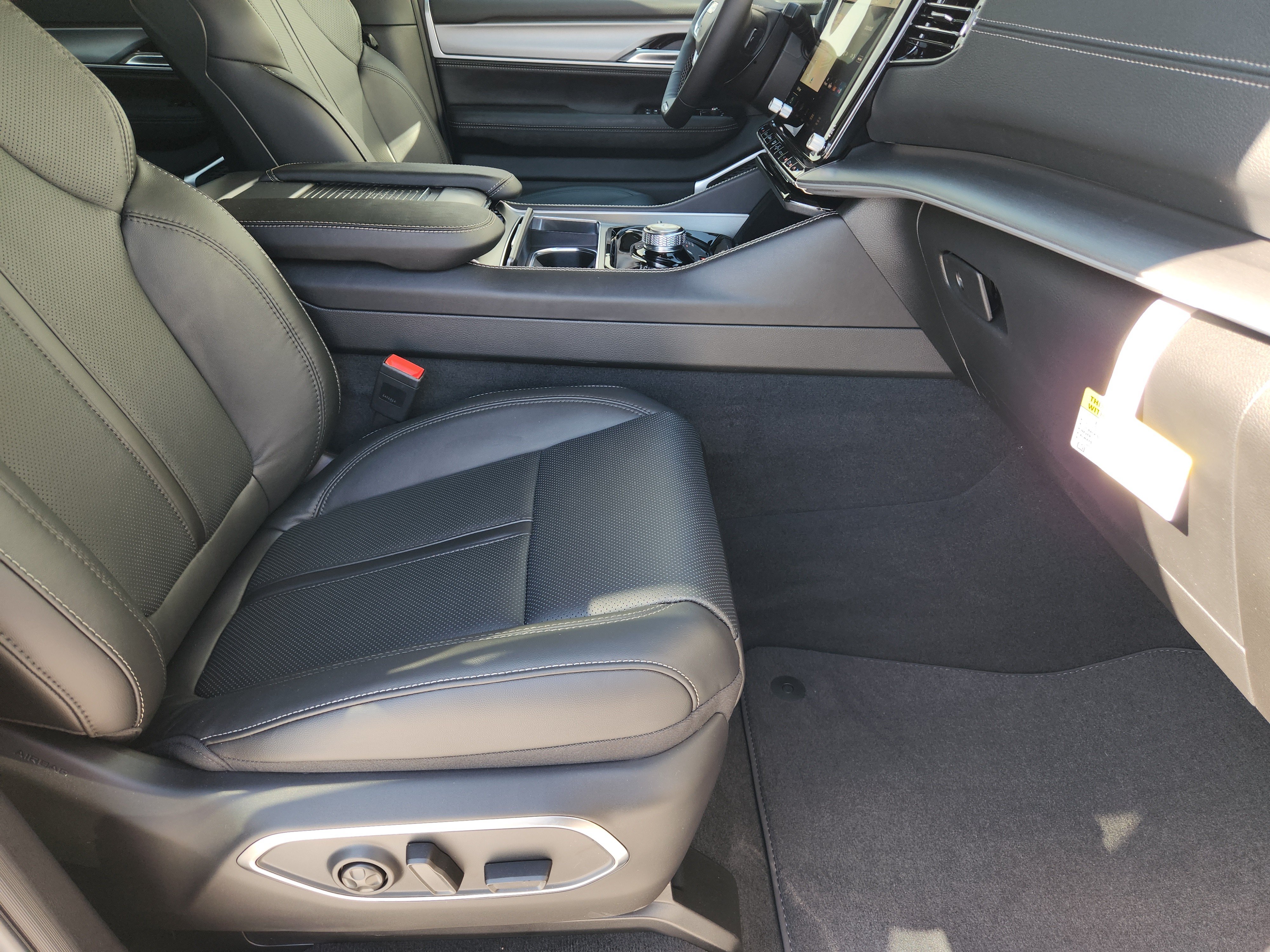 New 2026 Jeep Grand Wagoneer 4WD image 11