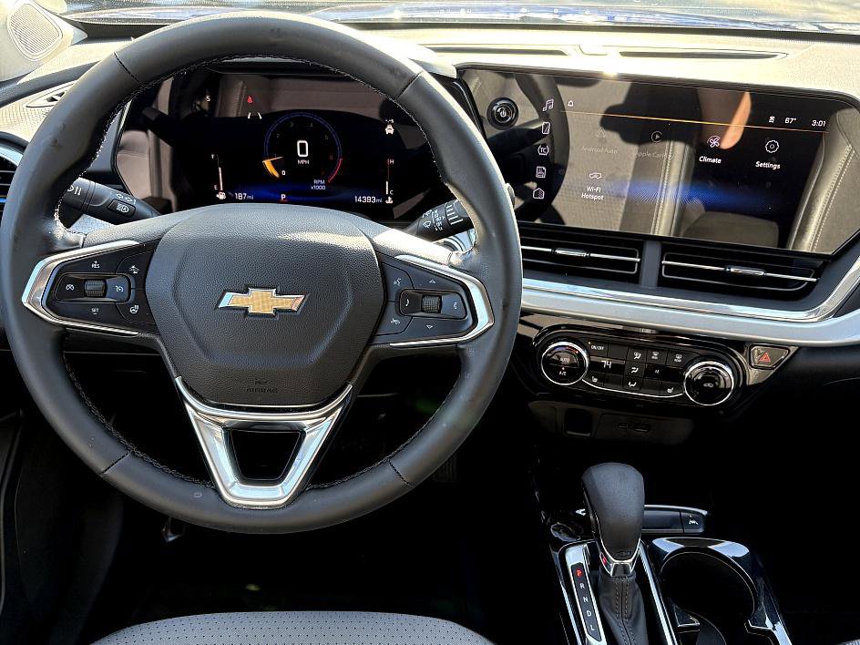 Used 2024 Chevrolet Trax LT w/ LT Convenience Package image 15