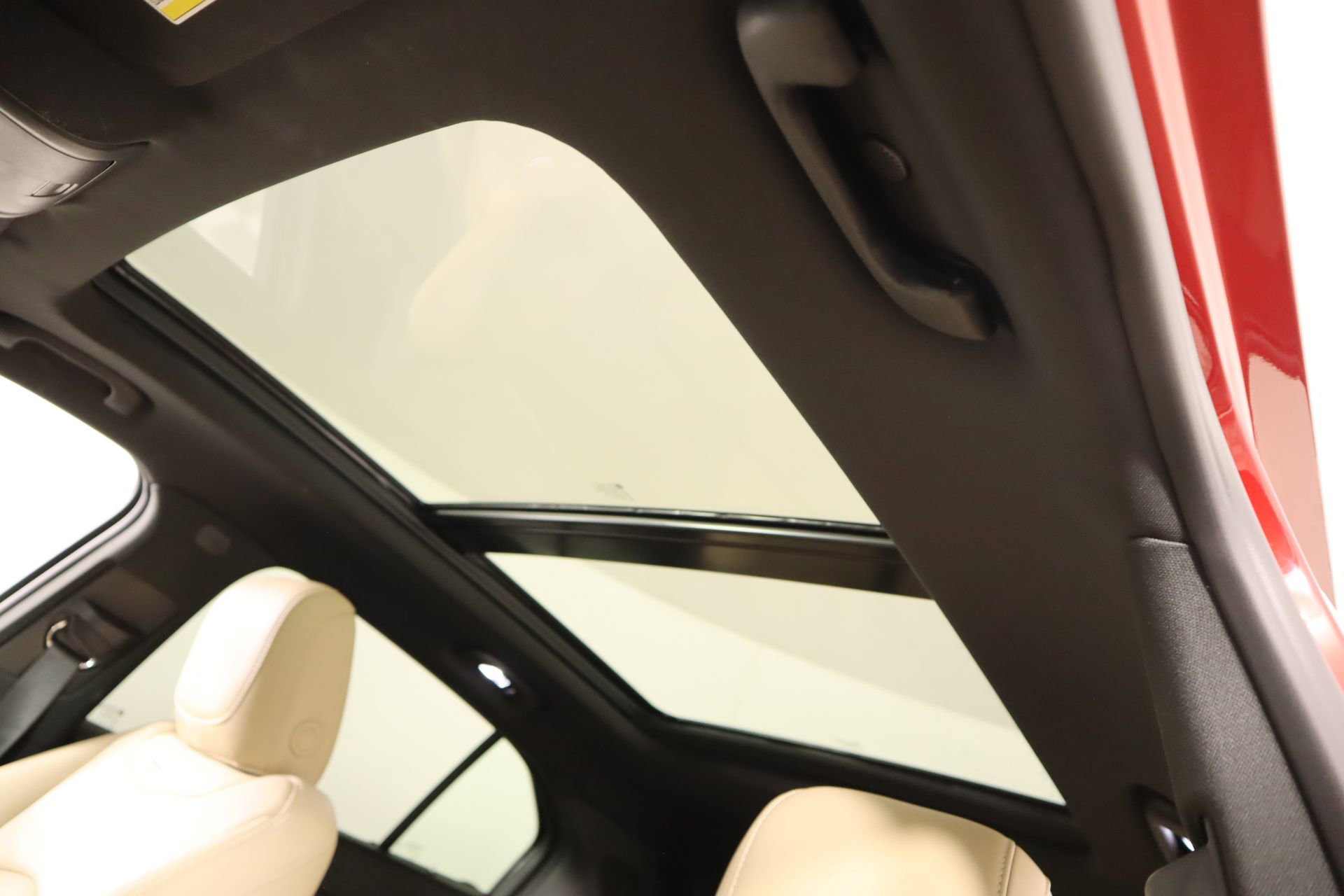 Used 2024 Cadillac XT4 Premium Luxury w/ Active Safety Package image 15