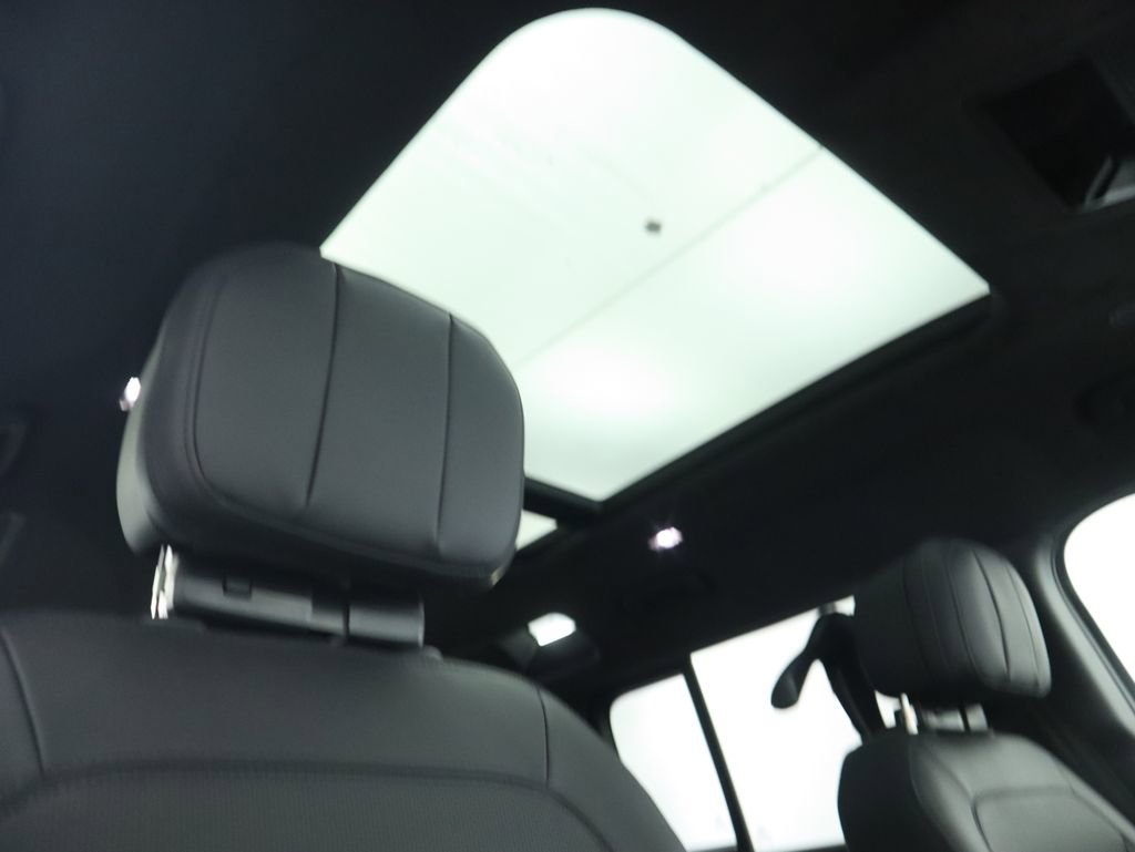 New 2026 Land Rover Defender 110 V8 image 19