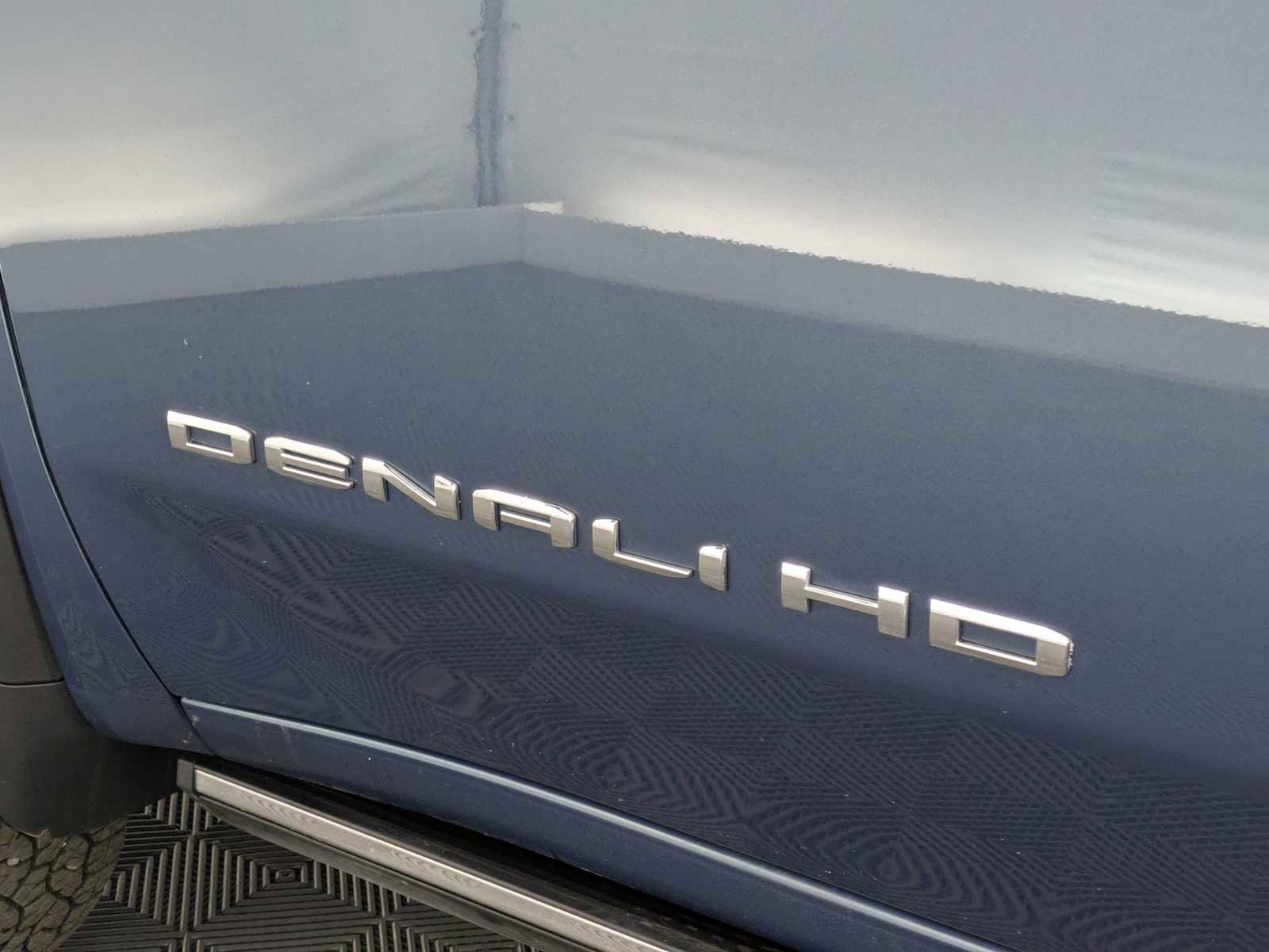 Used 2025 GMC Sierra 2500 Denali w/ Denali Reserve Package image 11