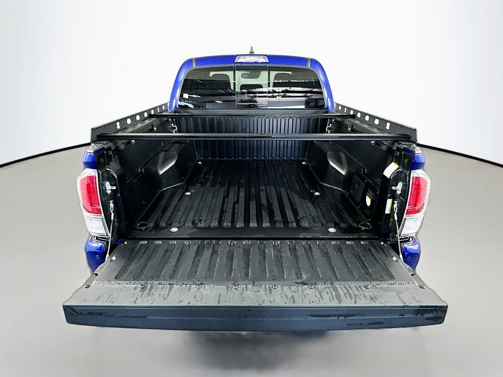 Used 2023 Toyota Tacoma TRD Off-Road w/ TRD Premium Off Road Package AWD/4WD image 29