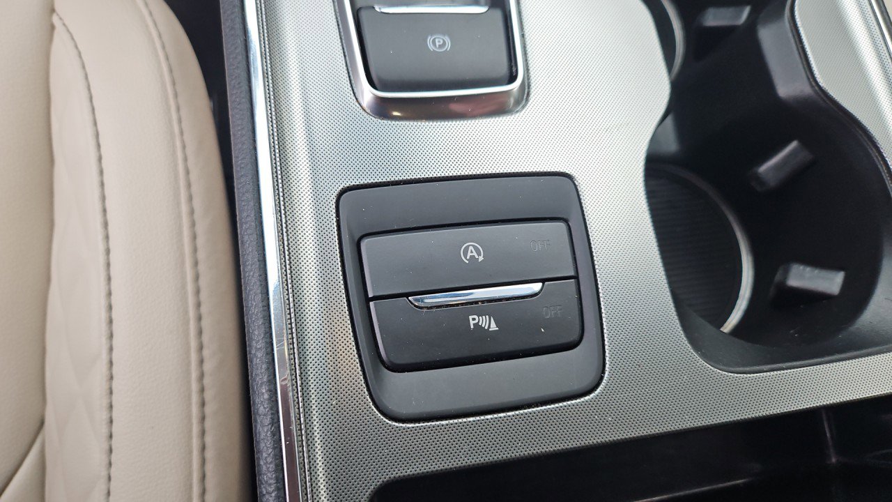 Used 2024 Ford Edge Titanium image 24