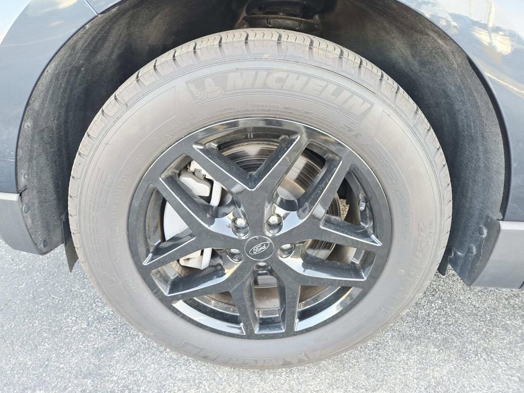 Used 2024 Ford Edge SEL image 17