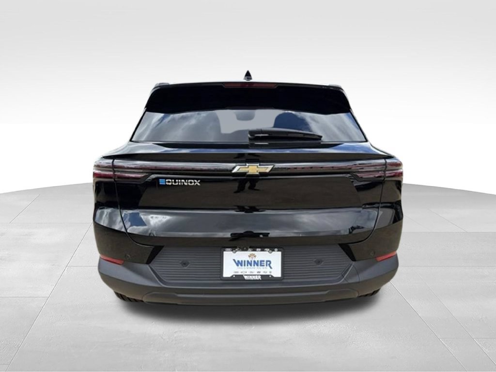 New 2026 Chevrolet Equinox EV LT FWD image 4