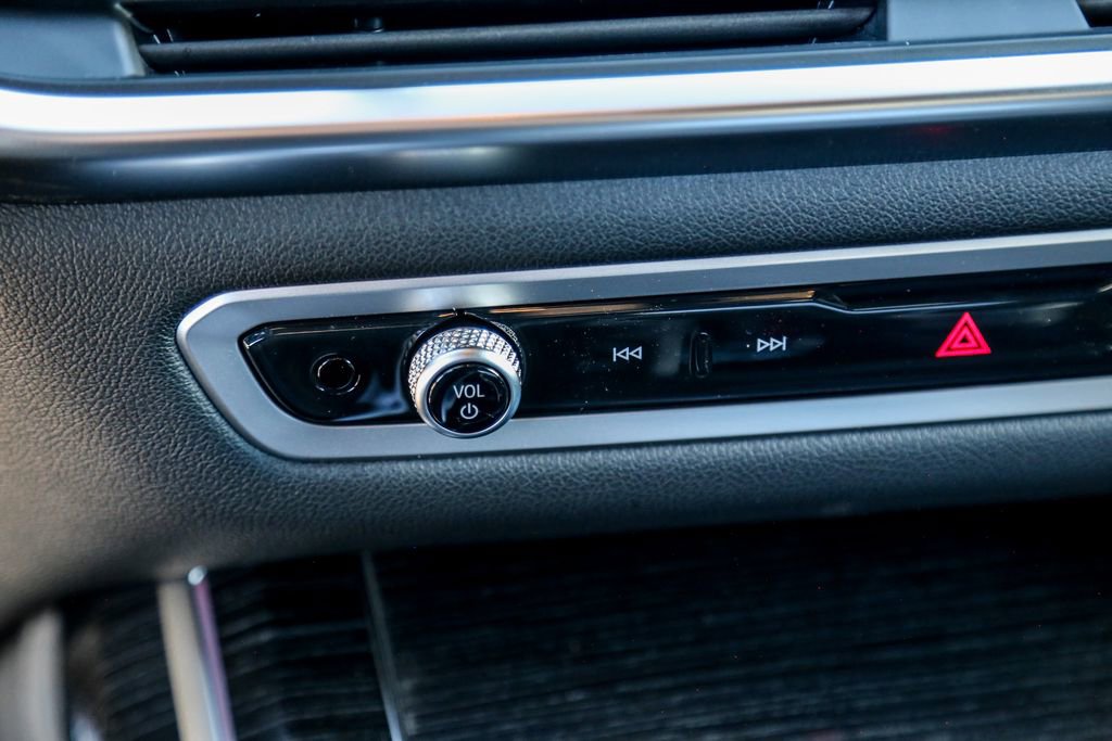 New 2026 BMW X7 M60i image 17