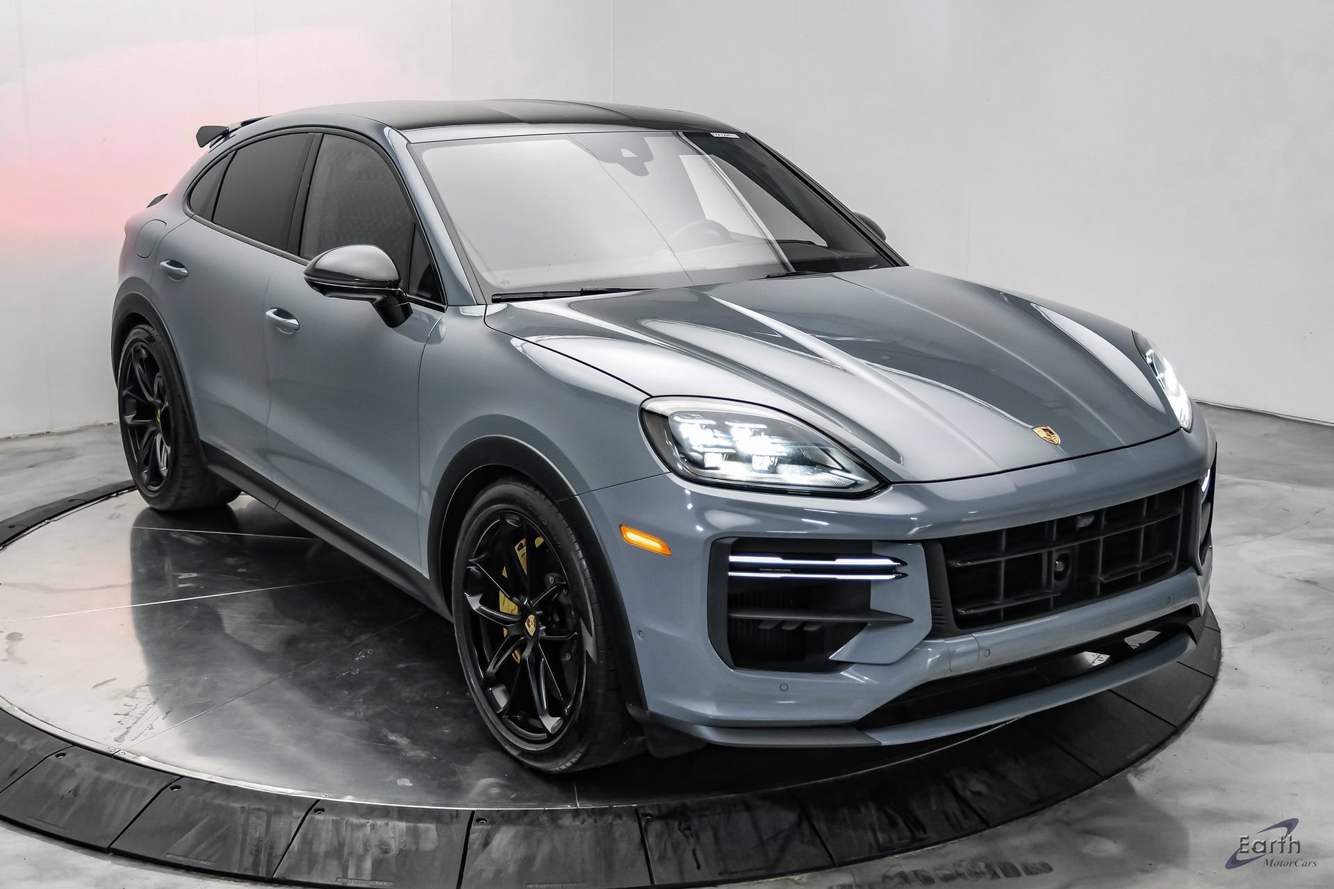 Used 2024 Porsche Cayenne Turbo GT AWD/4WD image 25