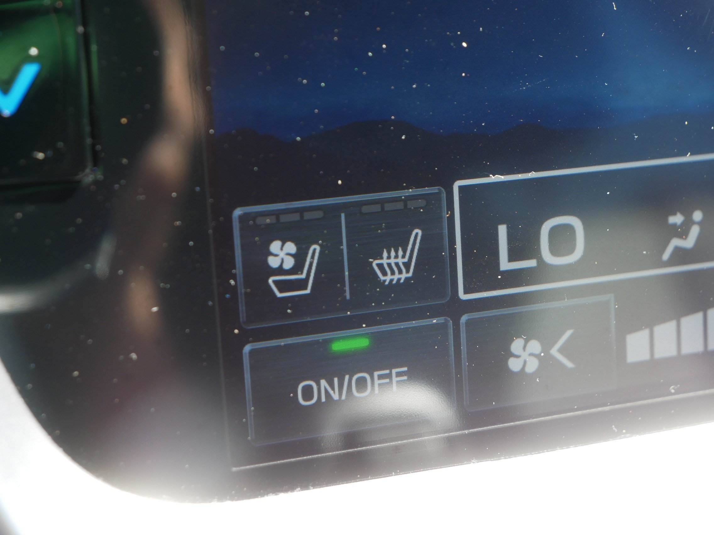 Certified 2025 Subaru Outback Touring XT AWD/4WD image 28