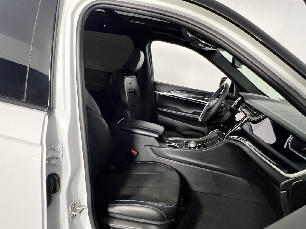 Used 2023 Jeep Grand Cherokee Trailhawk w/ Advanced Protech Group II image 31