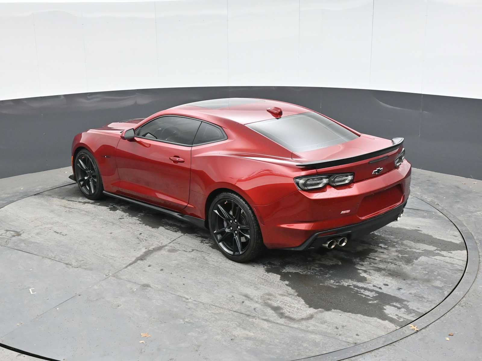 Used 2022 Chevrolet Camaro SS RWD image 12